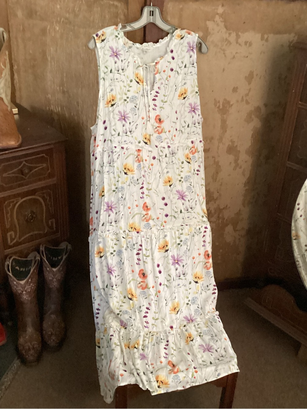 Sleeveless White Floral Maxi Dress with Tiered Skirt